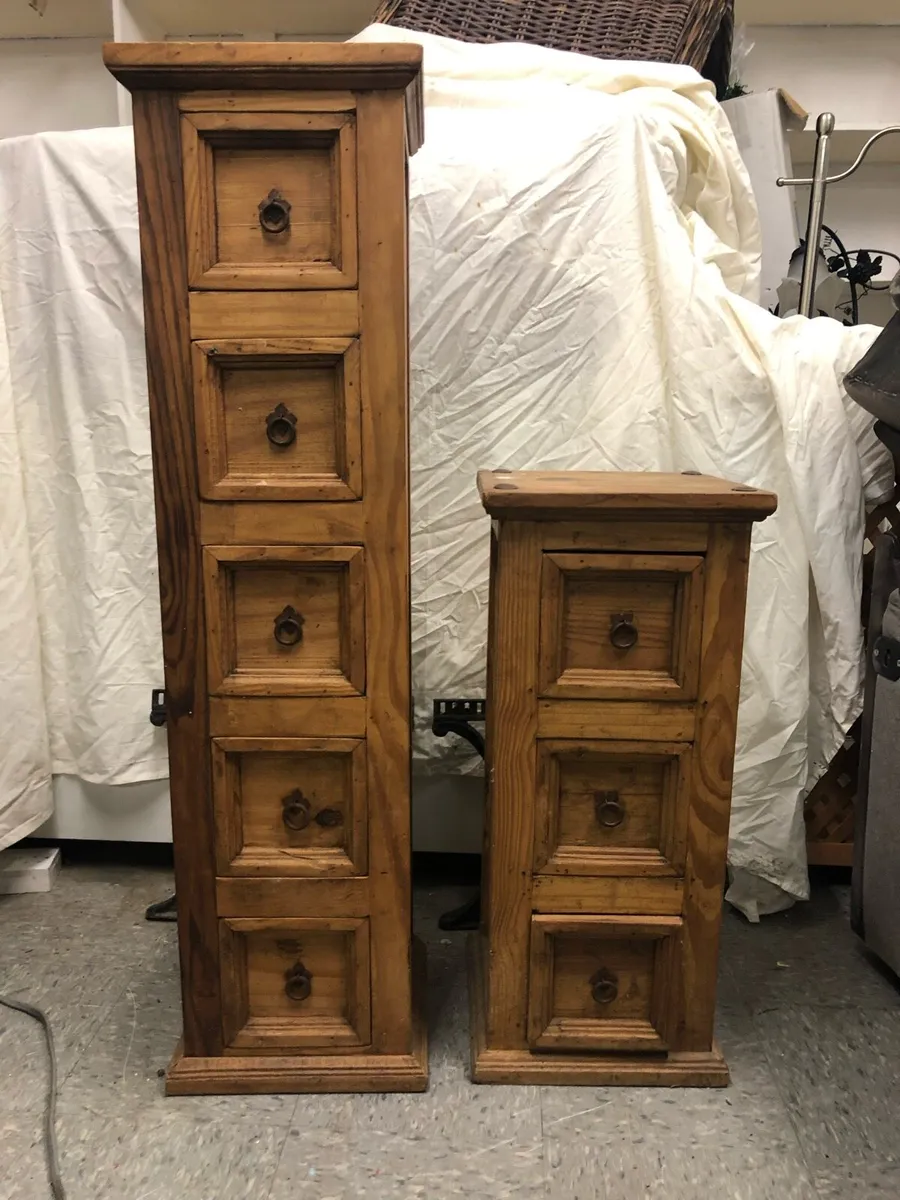 Mexican pine tv cabinate plus two drawer units - Image 2