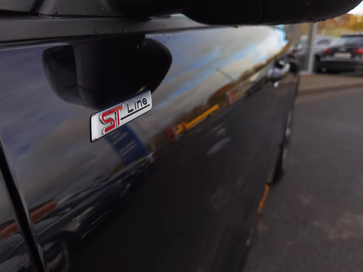 FORD KUGA 2.5 ST-LINE AUTOMATIC PHEV - Image 2