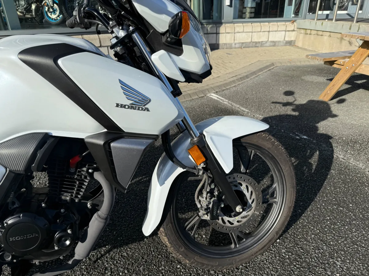 2023 Honda CB125F - Image 2