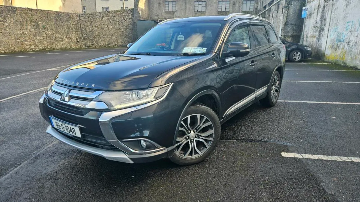 Mitsubishi Outlander 7 Seater - Image 1