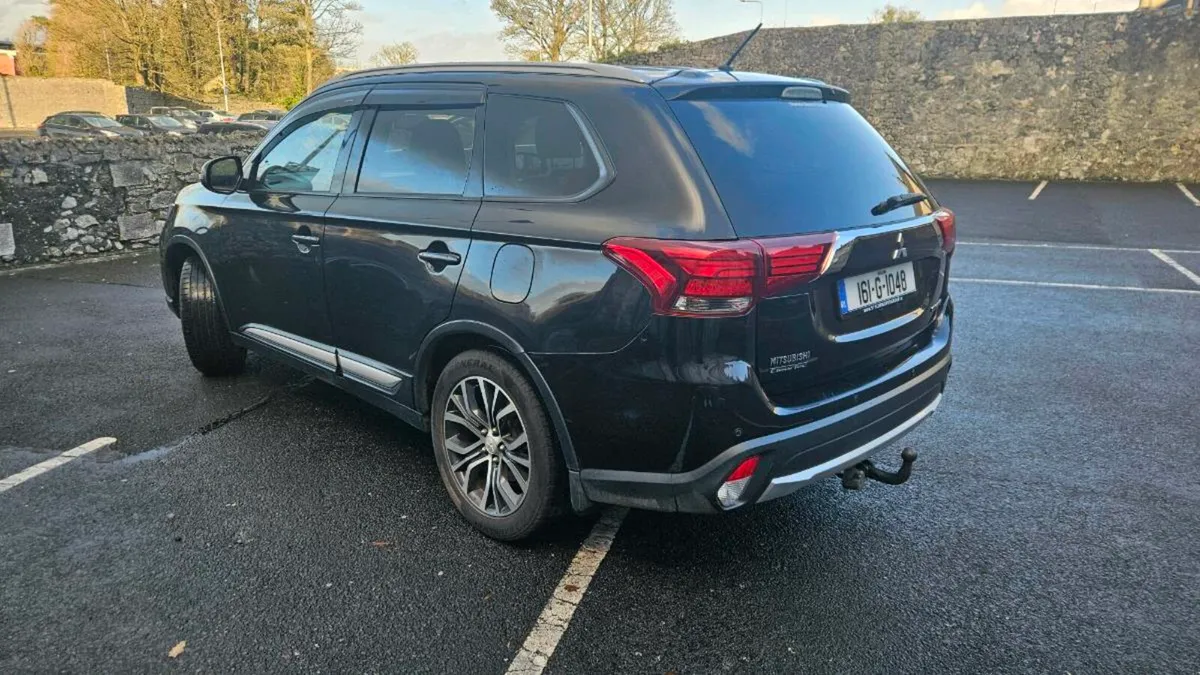 Mitsubishi Outlander 7 Seater (deposit taken) - Image 4