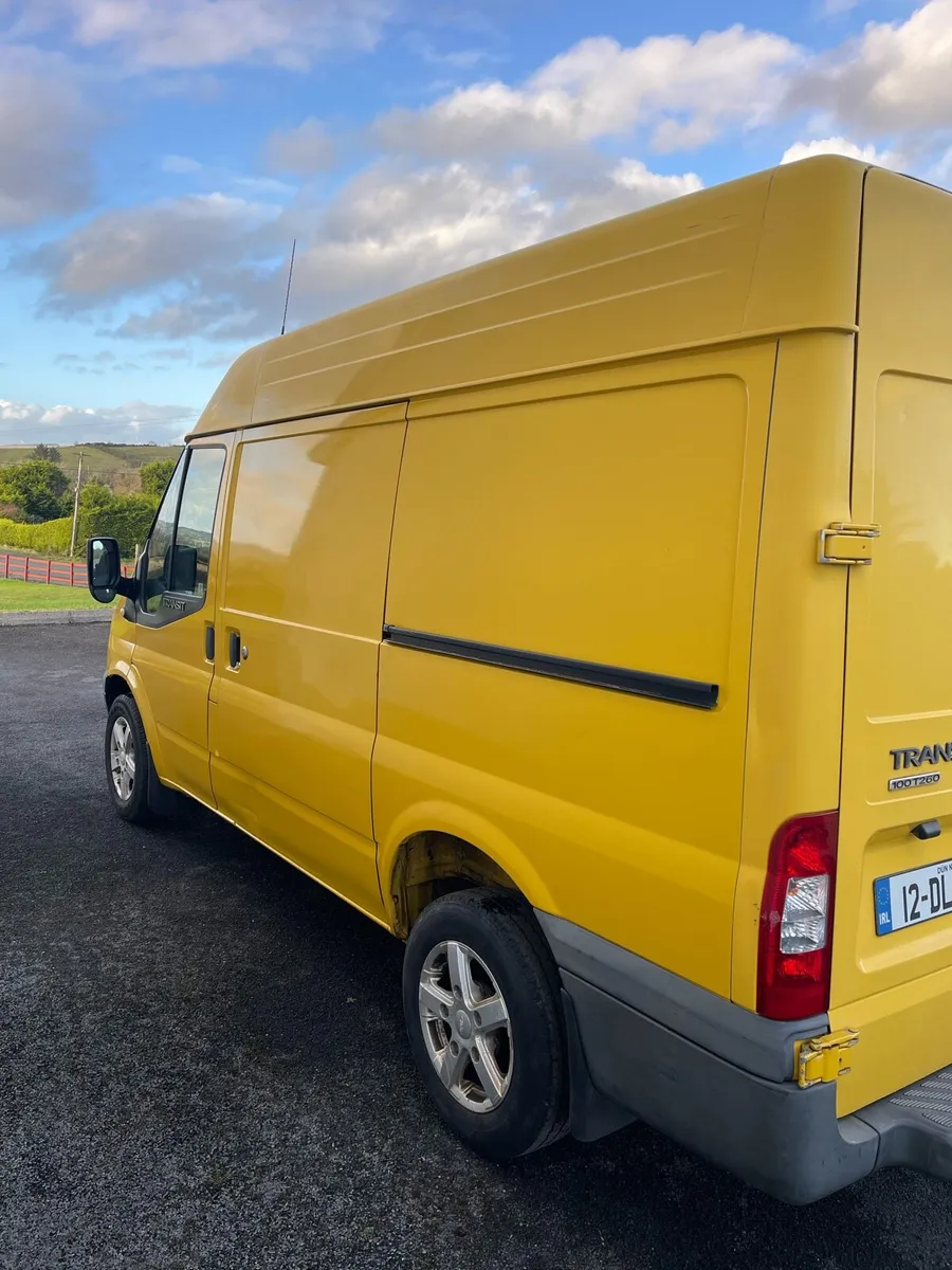 Ford Transit - Image 2