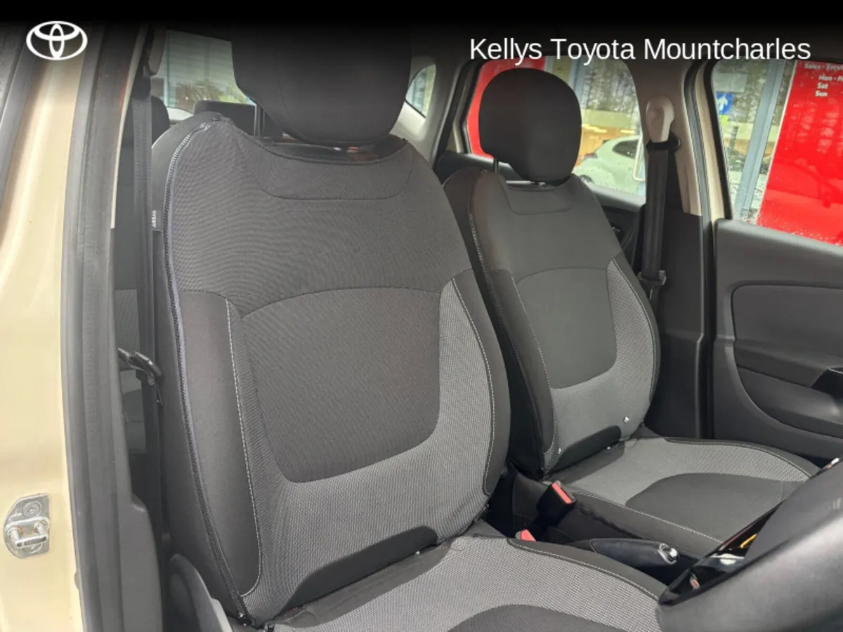 Renault Captur INTENSE 1.5 DCI 90 EU6M 4DR - Image 3