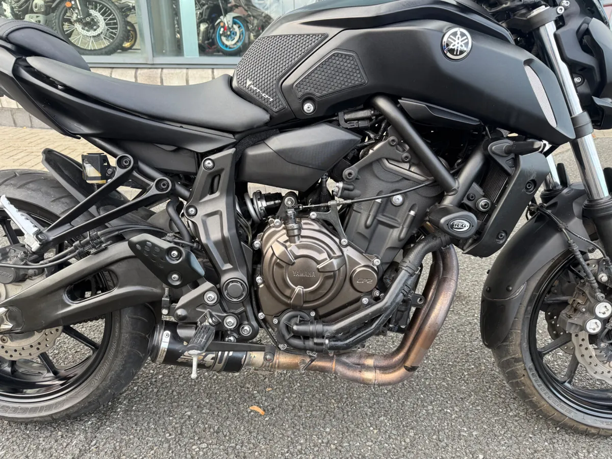 2019 Yamaha MT 07 - Image 3