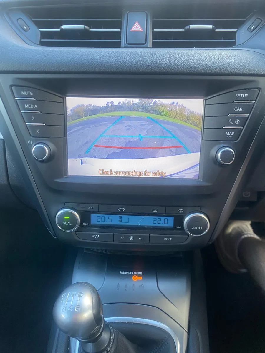 Toyota Avensis 2016 2.0 D4D (Top Range) - Image 3