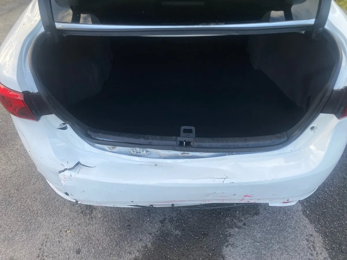 Toyota Avensis 2016 2.0 D4D (Top Range) - Image 4