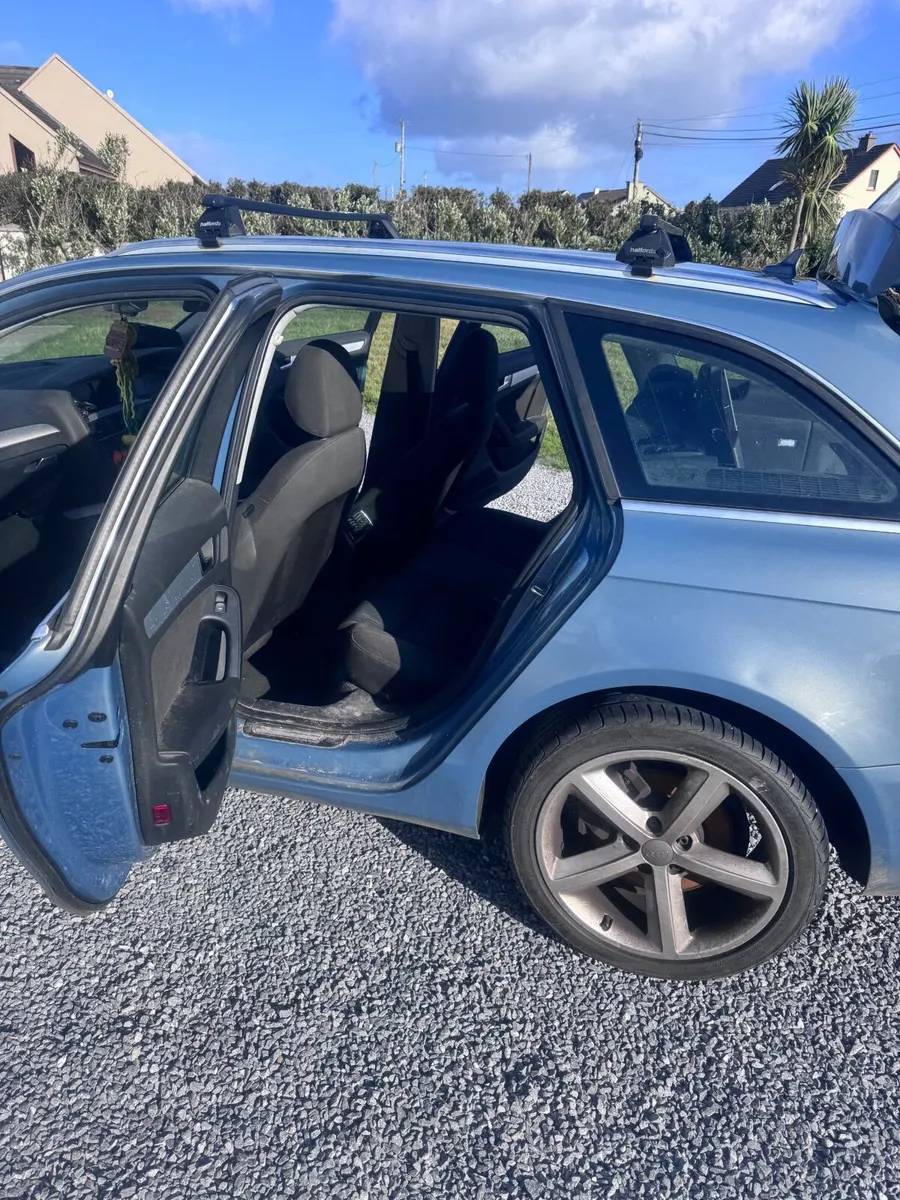 Audi A4 2009 - Image 2
