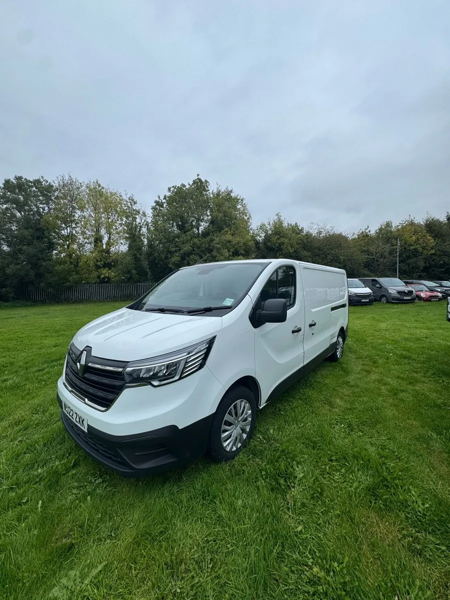 2022 Renault Traffic Business - Image 2