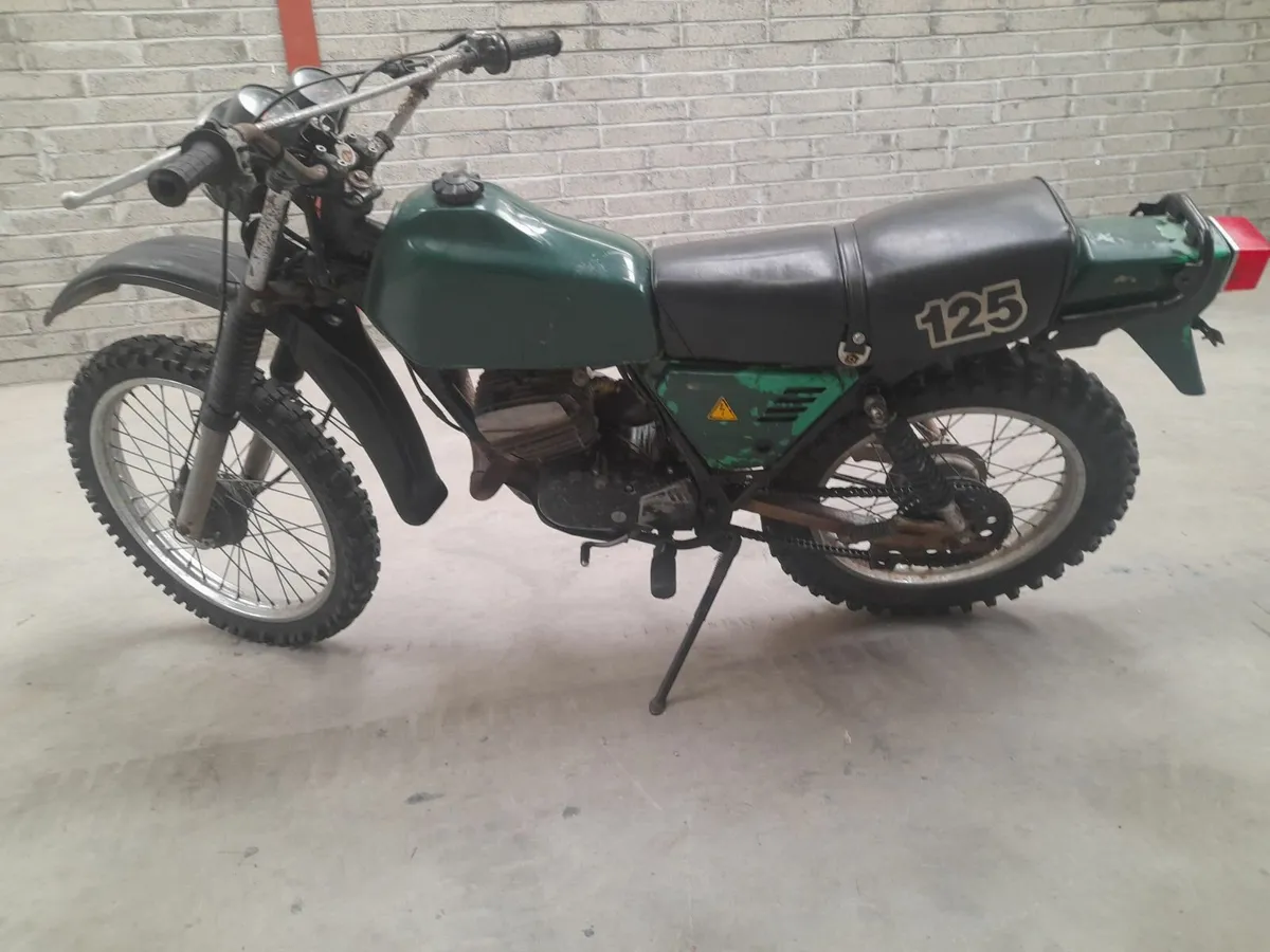 Kawasaki KE125  spares repair field bike project - Image 2