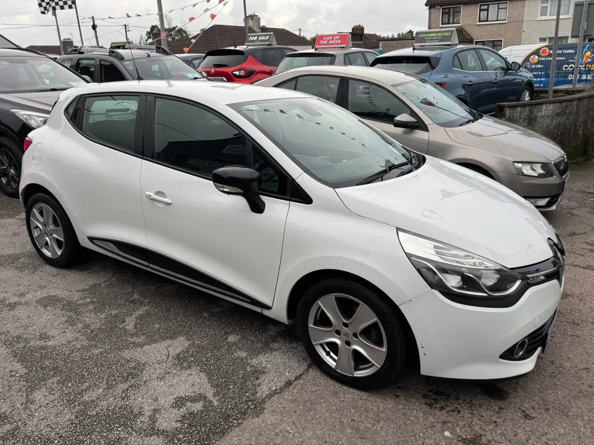 Renault Clio Ideal starter car - Image 1