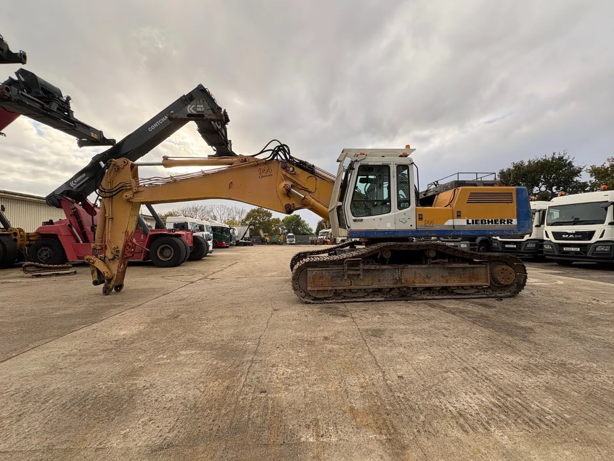 LIEBHERR R944 DEMO  WITH 25M BOOM - Image 3