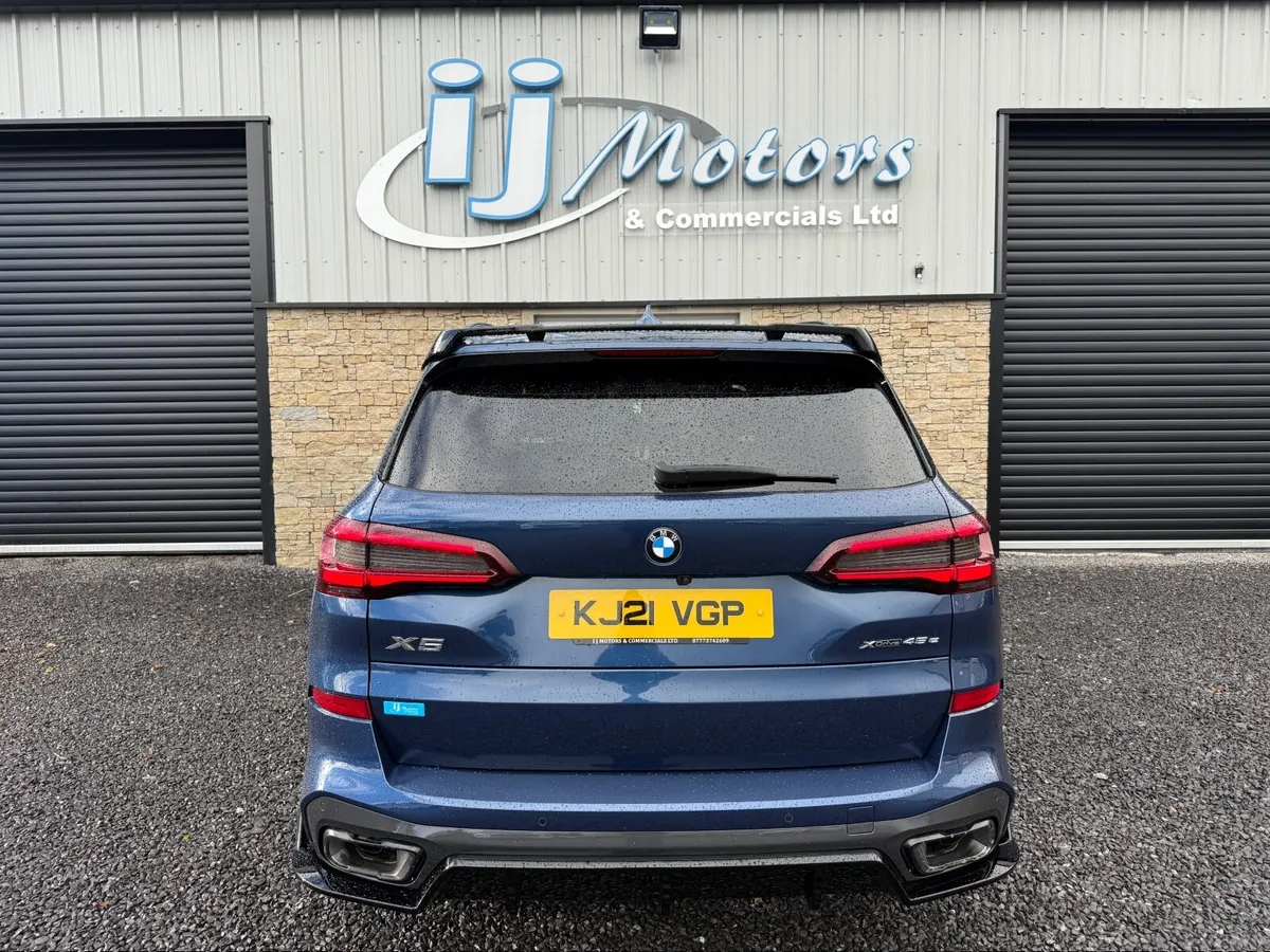 21 BMW X5 3.0 XDRIVE 45E PETROL HYBRID - Image 4