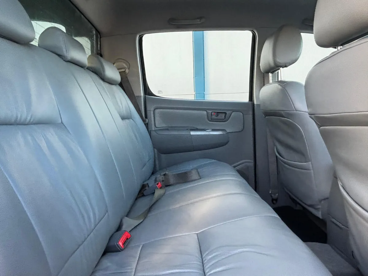 Toyota Hilux 2008 - Image 4