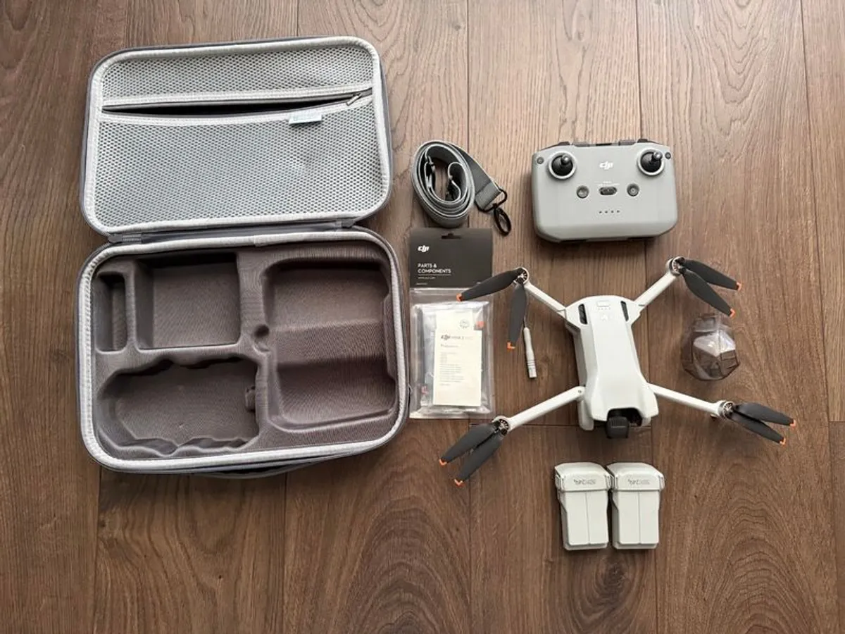 DJI Mini 3 Mint Condition 2 Batteries, Carry Case - Image 1