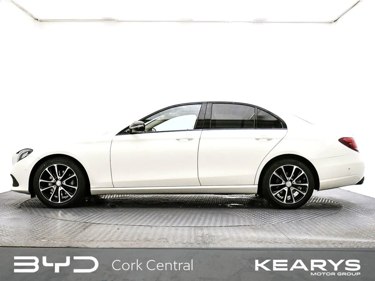 Mercedes-Benz E-Class E 220 D Avantgarde A/T - Image 3