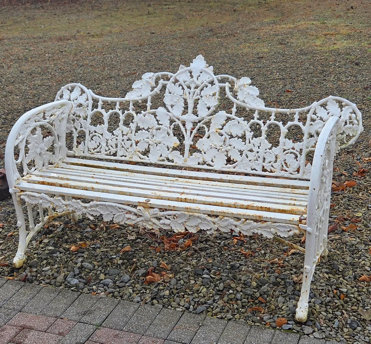Garden bench solid cast iron very very heavy - Image 2