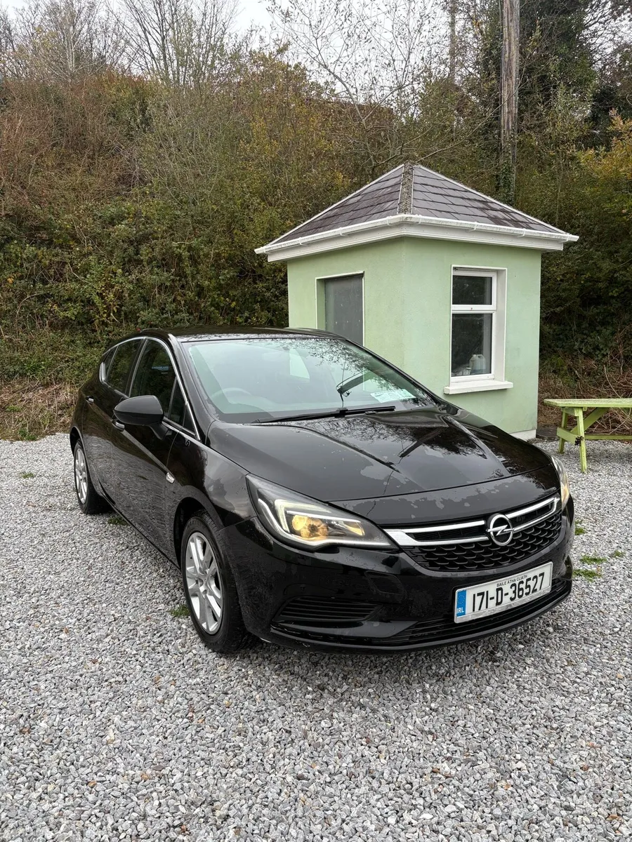Opel Astra Automatic - Image 1