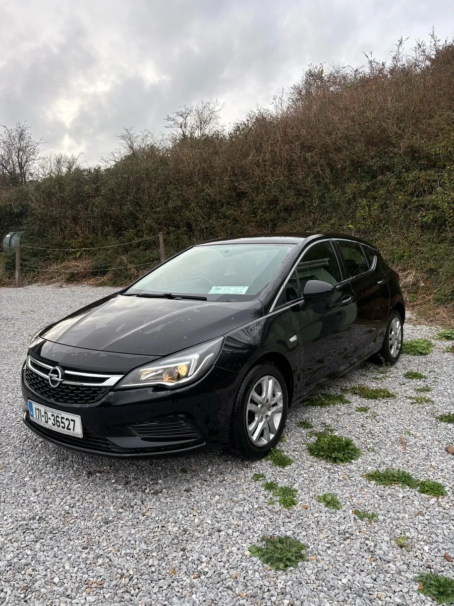 Opel Astra Automatic - Image 2