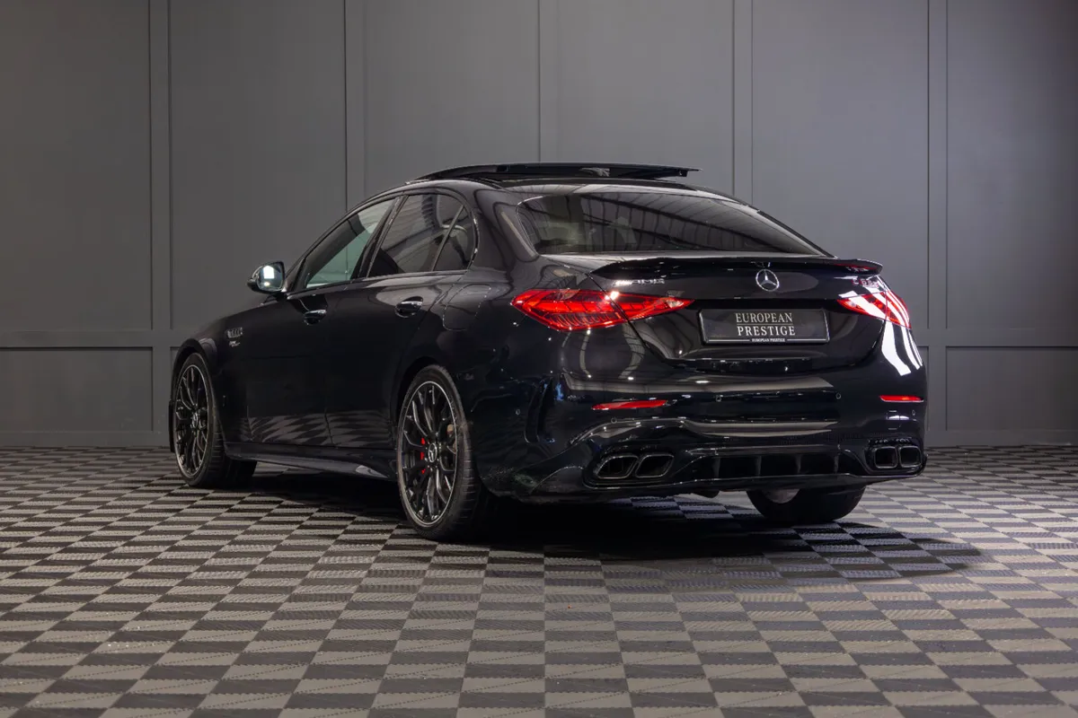 2024 Mercedes-Benz C63s AMG Night Edition Premium+ - Image 4