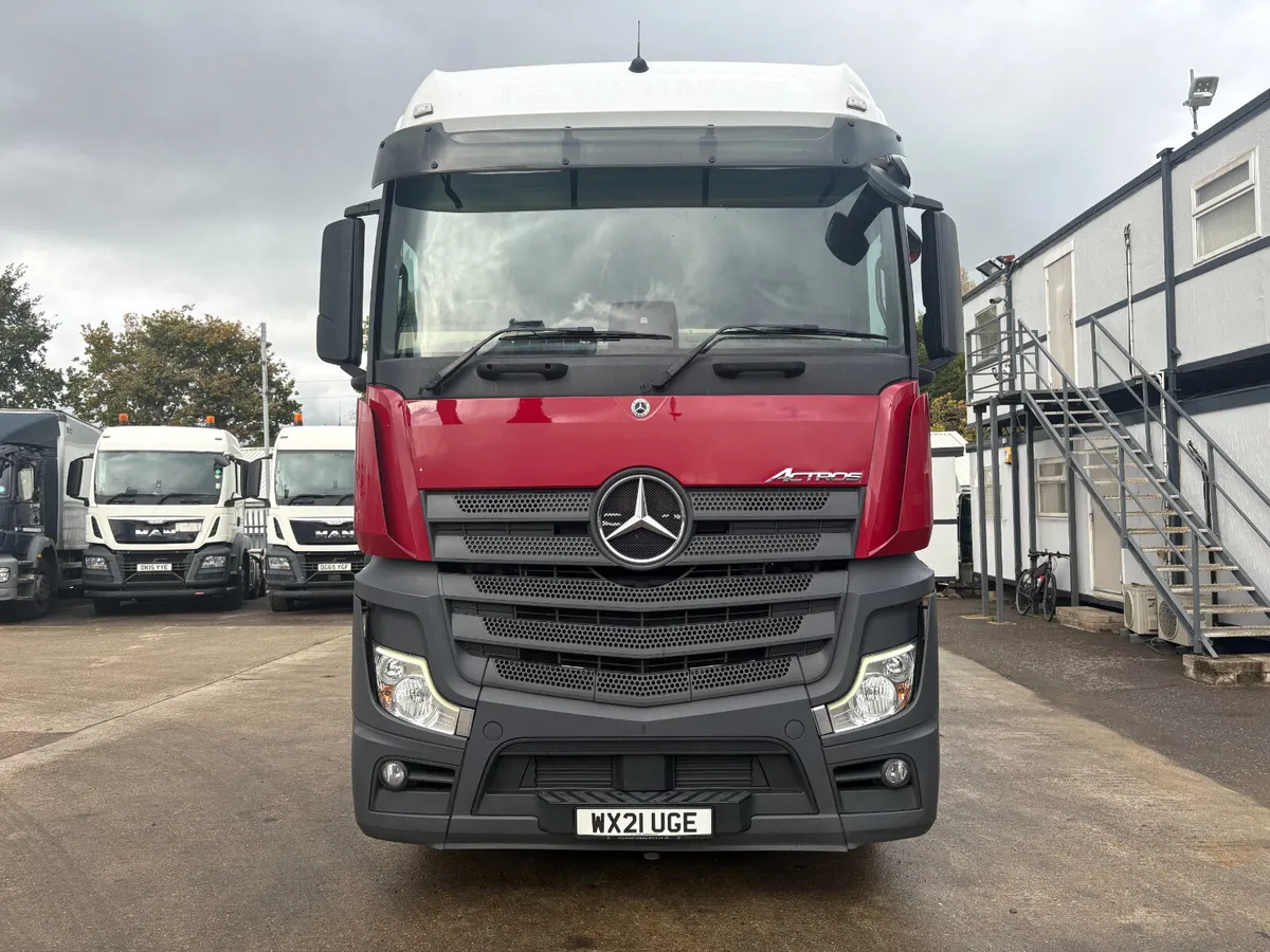 MERCEDES ACTROS 2553 GIGA SPACE - Image 3