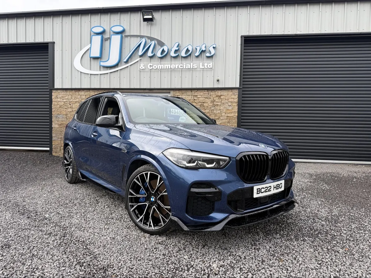 22 BMW X5 3.0 XDRIVE 45E M-SPORT PETROL HYBRID - Image 1