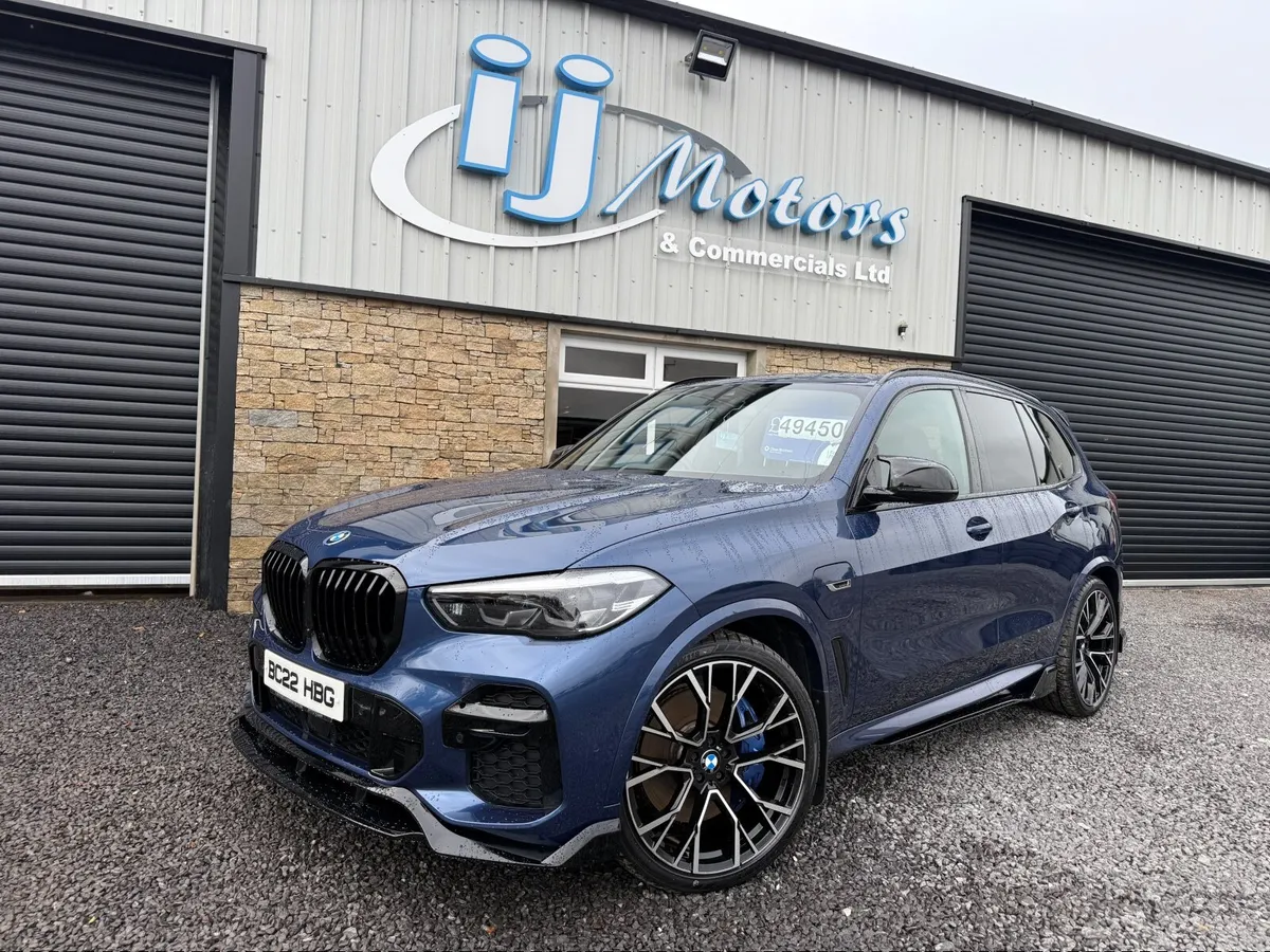 22 BMW X5 3.0 XDRIVE 45E M-SPORT PETROL HYBRID - Image 3