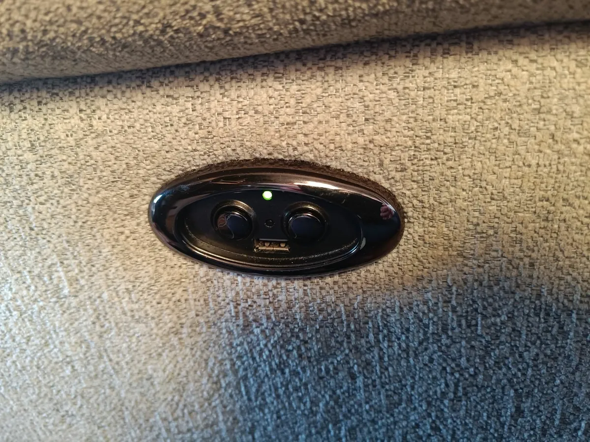 Recliner chair - Image 3