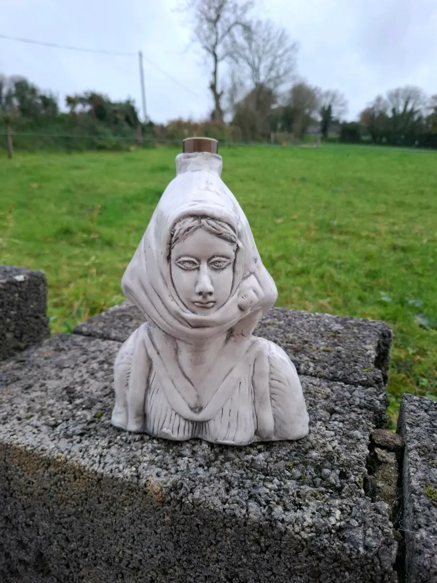 Lady decorative bottle - Image 1