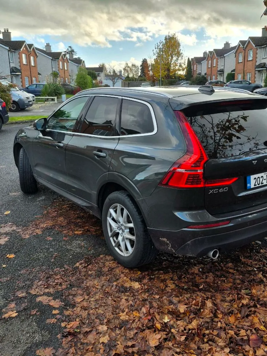 Volvo XC60 Commercial - D4 Momentum - Full Leather - Image 2