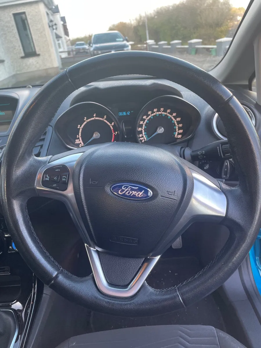 Ford Fiesta 2015 - Image 4