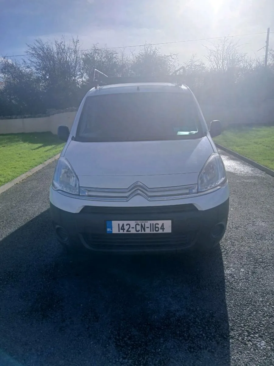 Citroën berlingo 2014 doe and taxed until Mar 2026 - Image 1