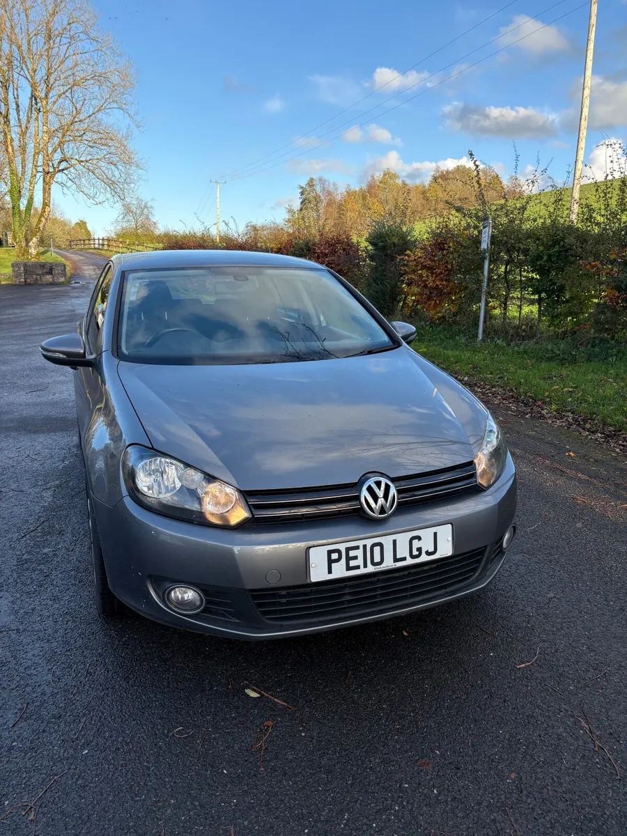 Volkswagen Golf 2010 - Image 2