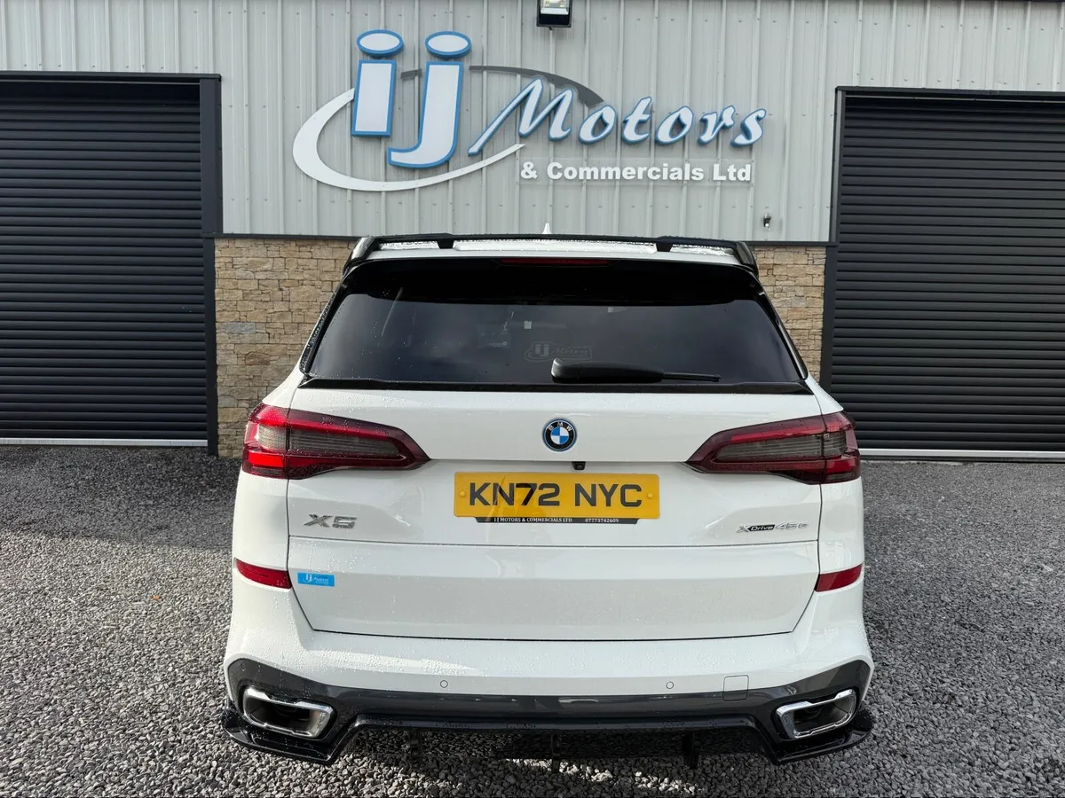 22 BMW X5 3.0 xDRIVE 45E M-SPORT PETROL HYBRID - Image 4