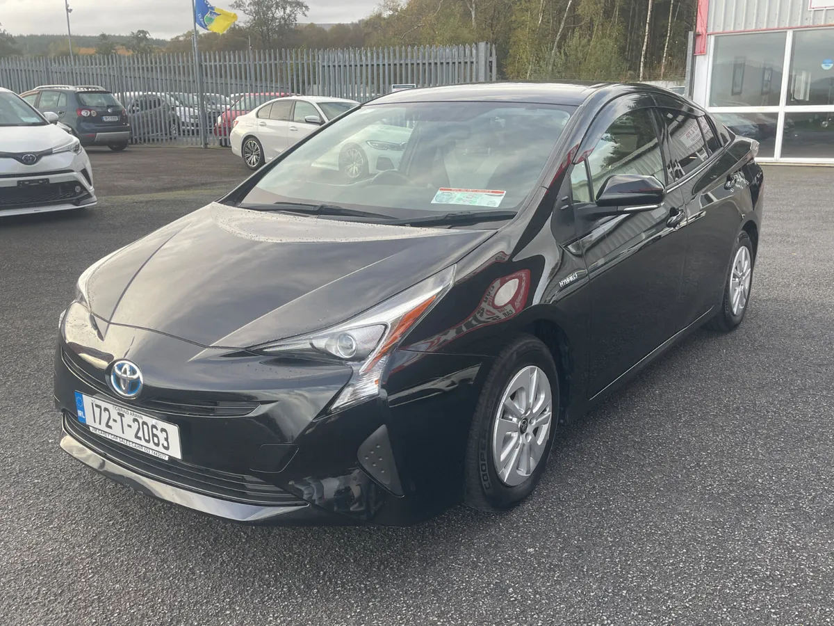 Toyota Prius 2017 - Image 3