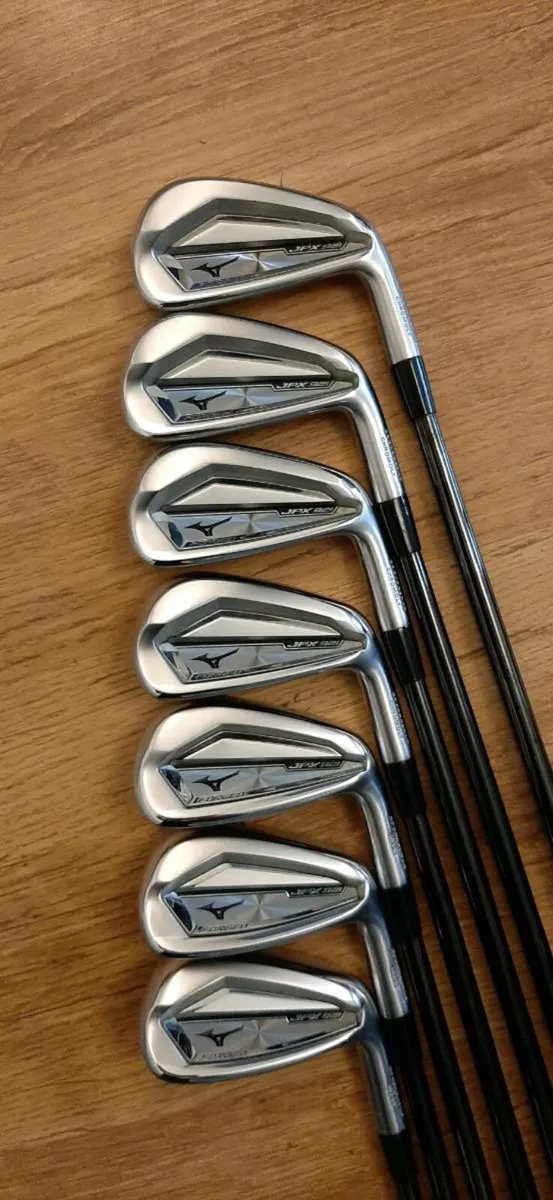Mizuno 921 Forged Irons (Like New) 4 to PW - Image 1