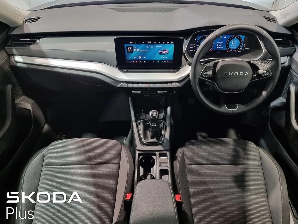 Skoda Octavia Selection 1.5tsi 115HP Trinity Skoda - Image 2