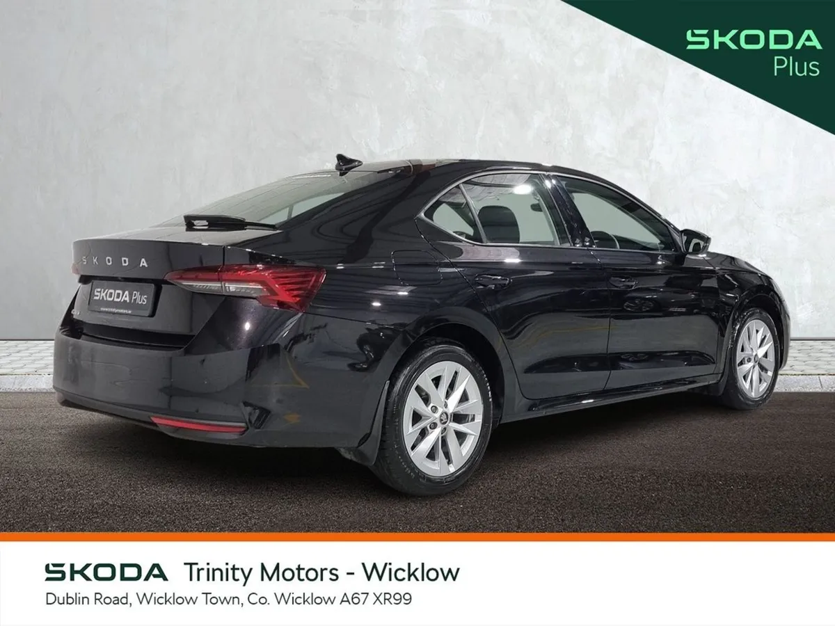 Skoda Octavia Selection 1.5tsi 115HP Trinity Skoda - Image 3