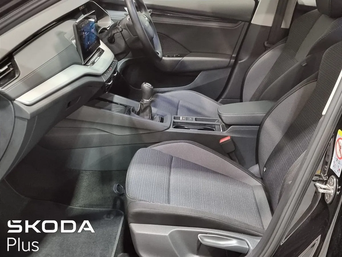 Skoda Octavia Selection 1.5tsi 115HP Trinity Skoda - Image 4