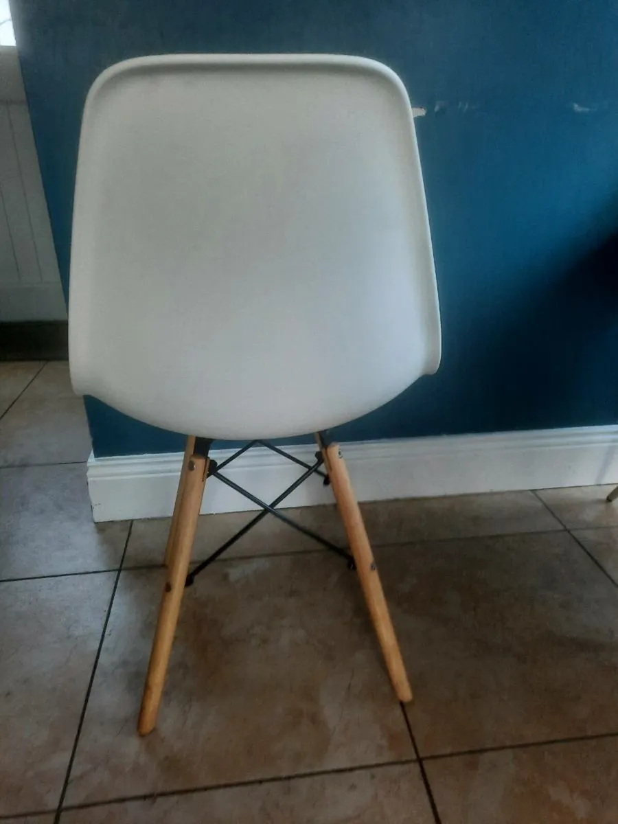 Six white dining chairs, nordic design - Image 2