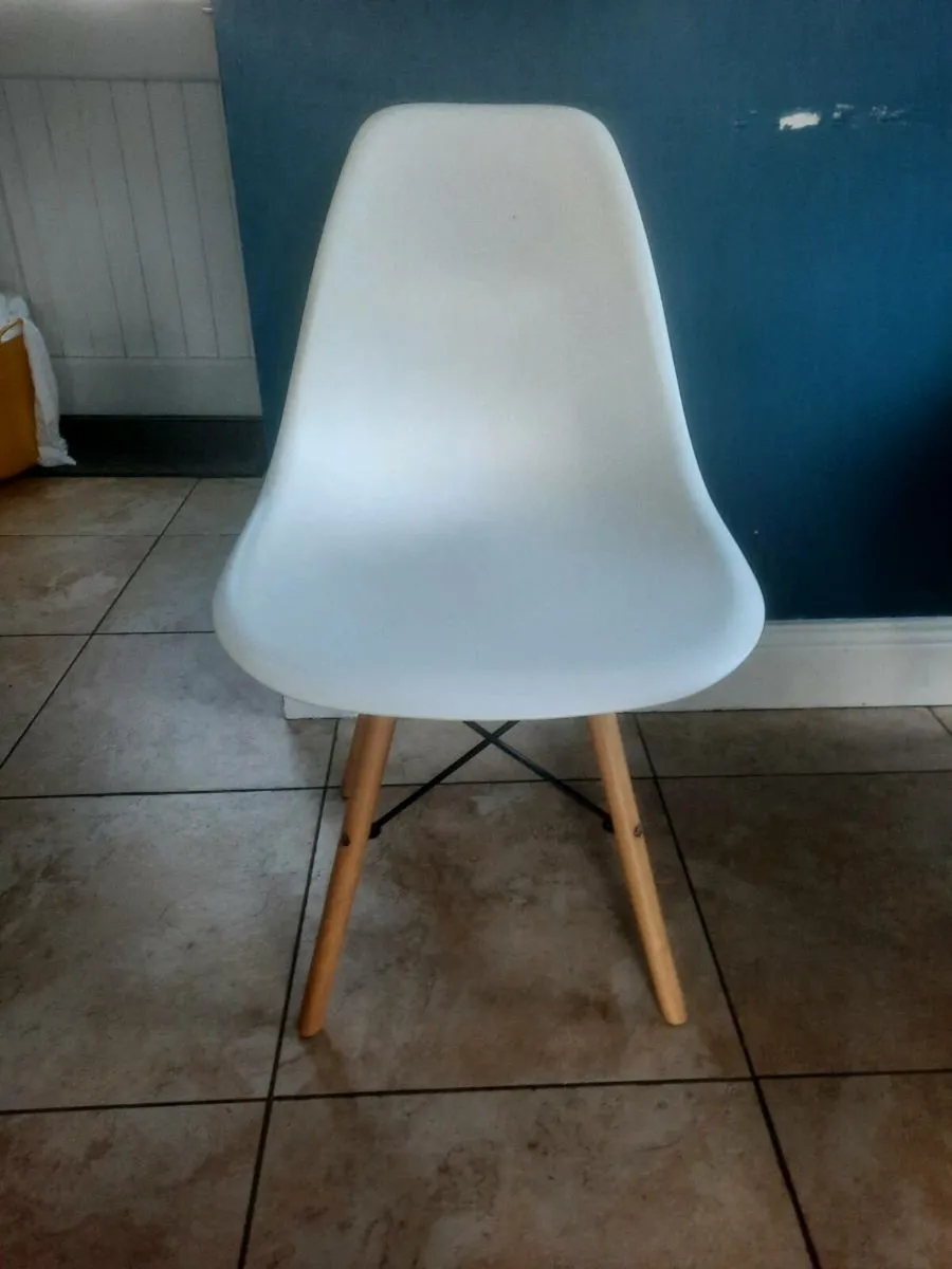 Six white dining chairs, nordic design - Image 3