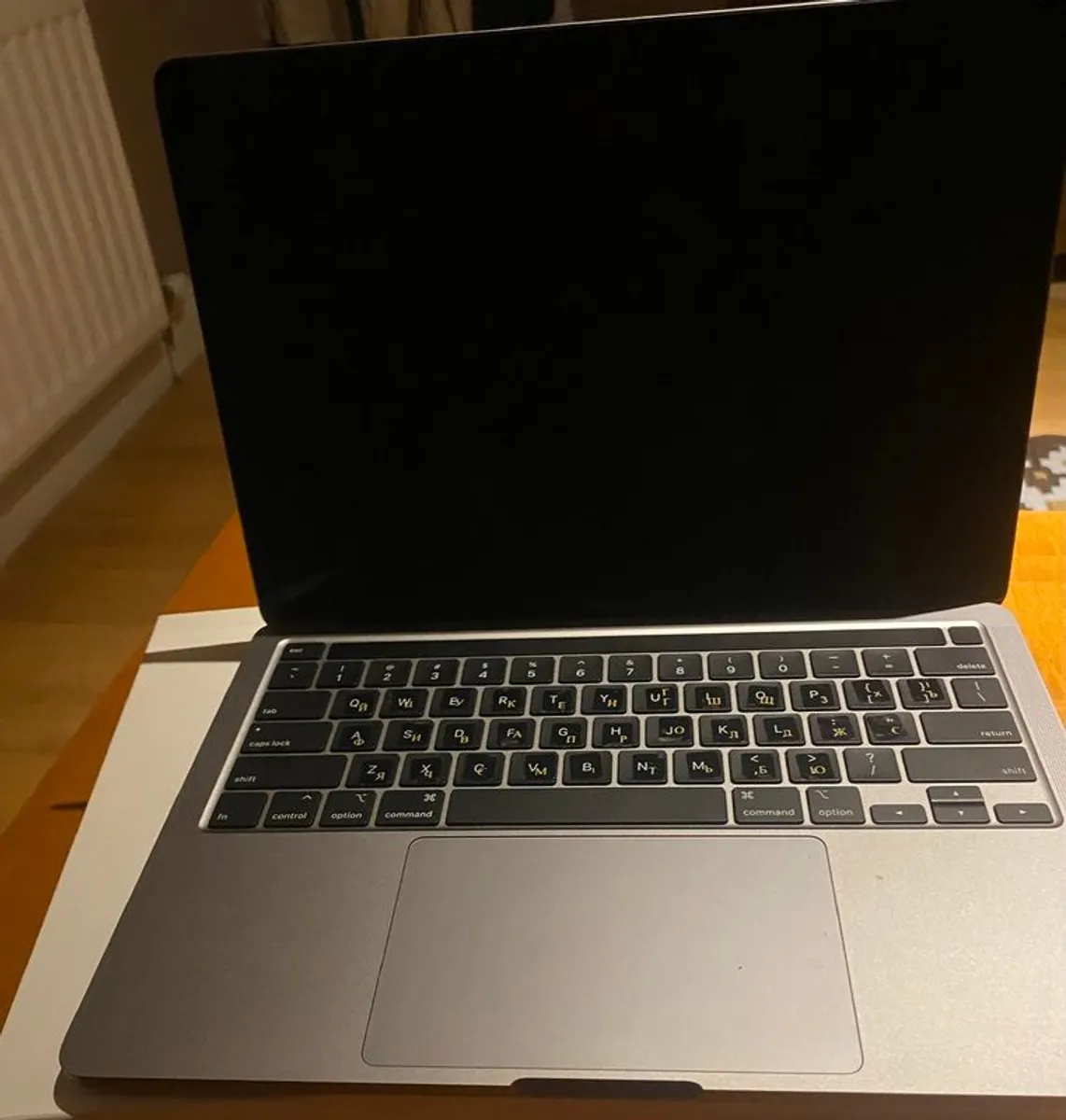 MacBook Pro 13.3 2020 i7 QuadCore 16GB RAM 1TB SSD Excellent Condition - Image 3