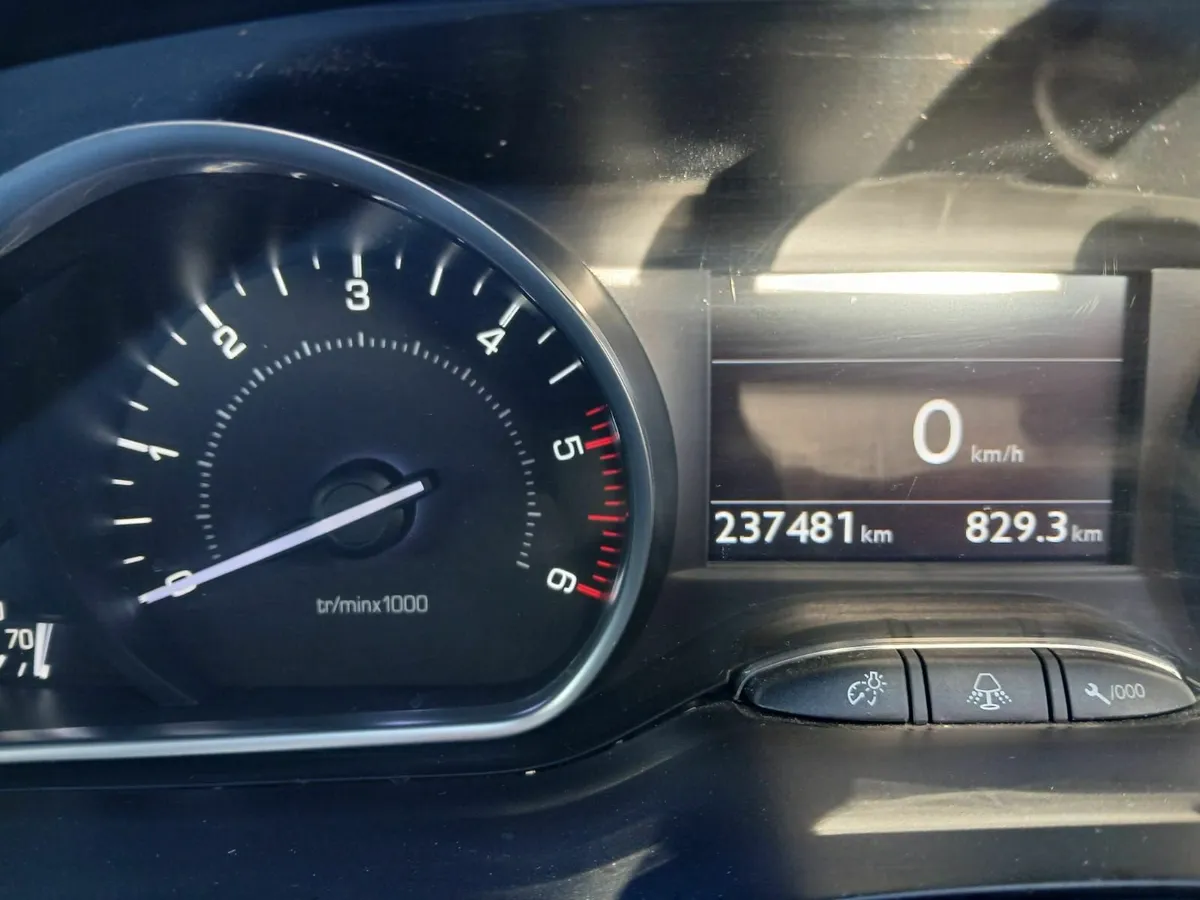 Peugeot 208 2013 - Image 1