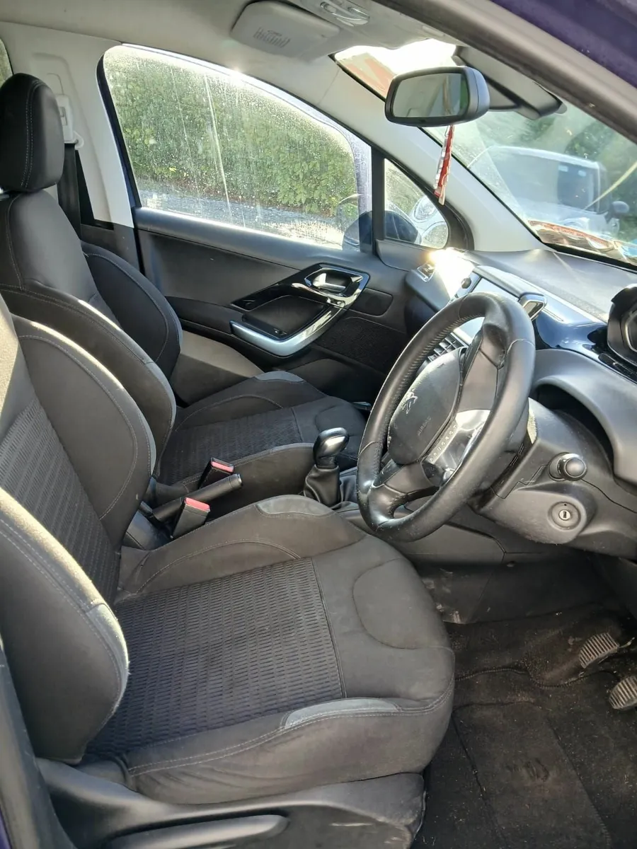 Peugeot 208 2013 - Image 2