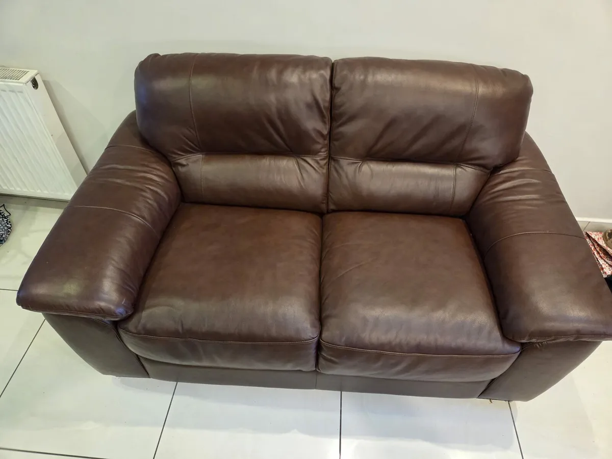 2 Seater Leather Couch - Image 2