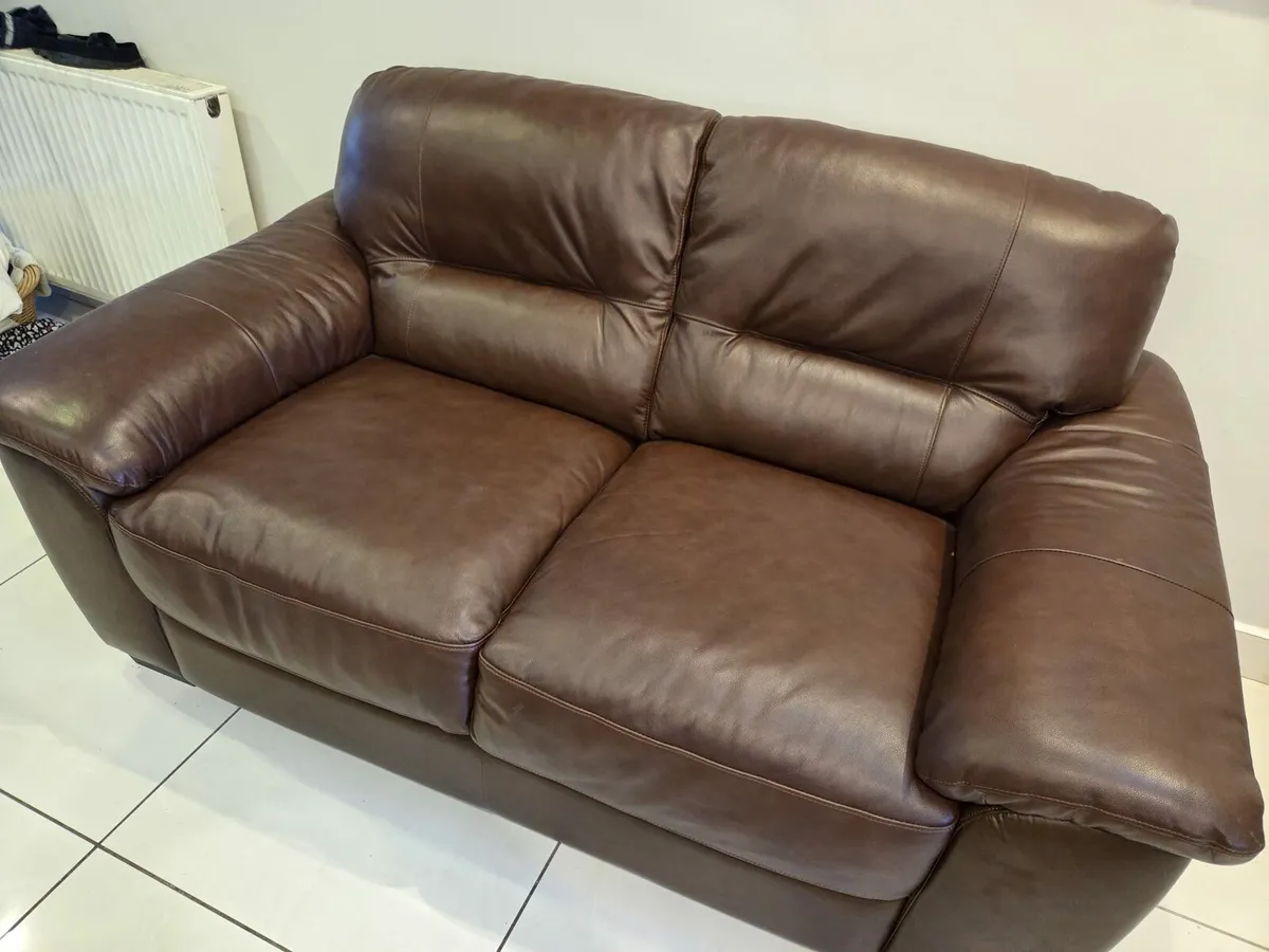 2 Seater Leather Couch - Image 3
