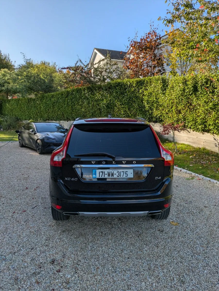 Volvo XC60 2017 - Image 3