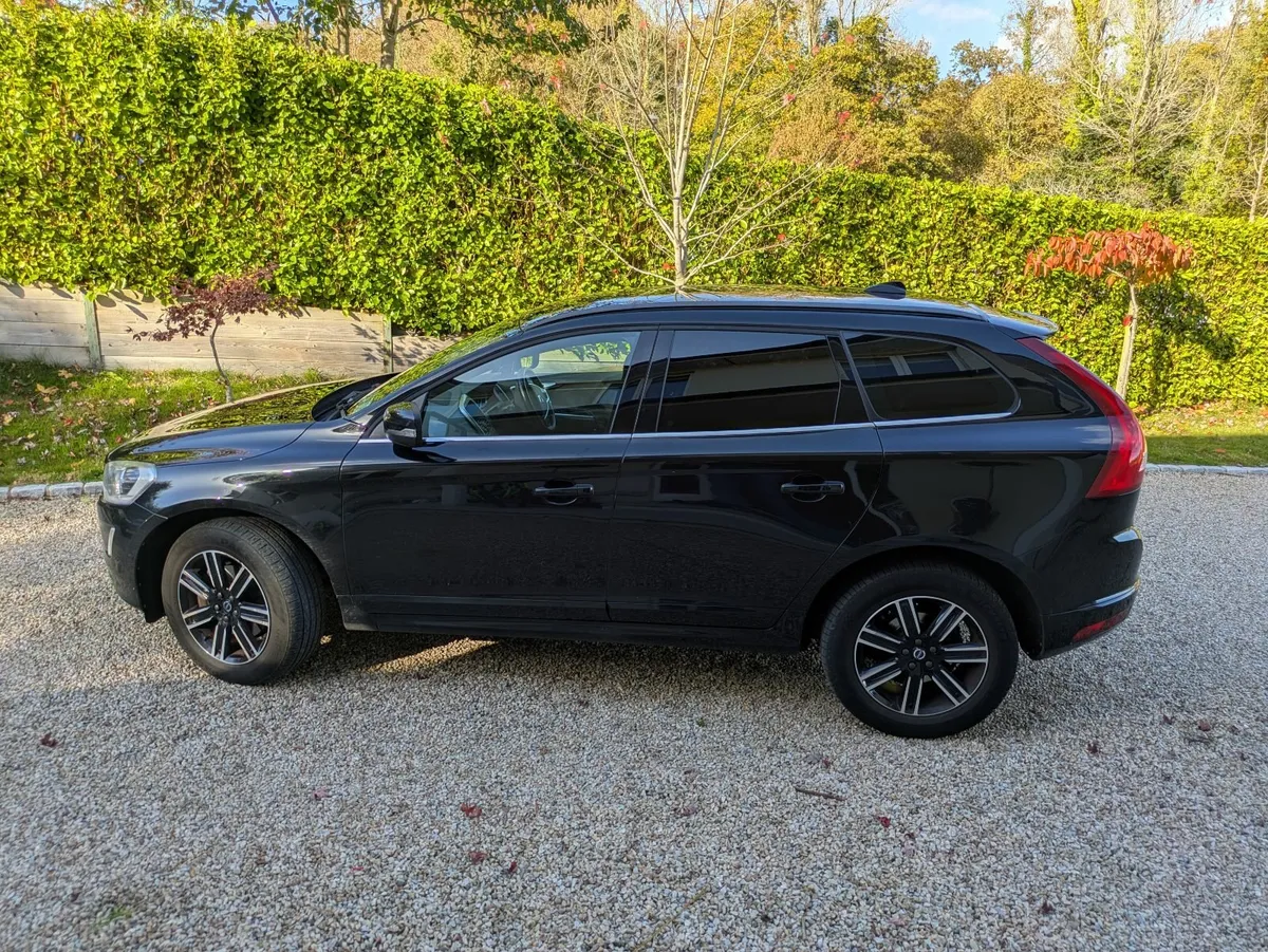 Volvo XC60 2017 - Image 4