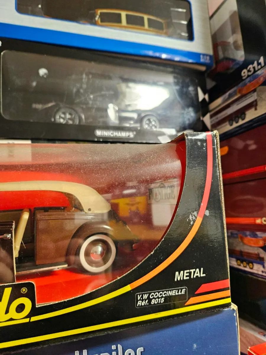 Corgi Solido VW Beetle 1.18 - Image 3