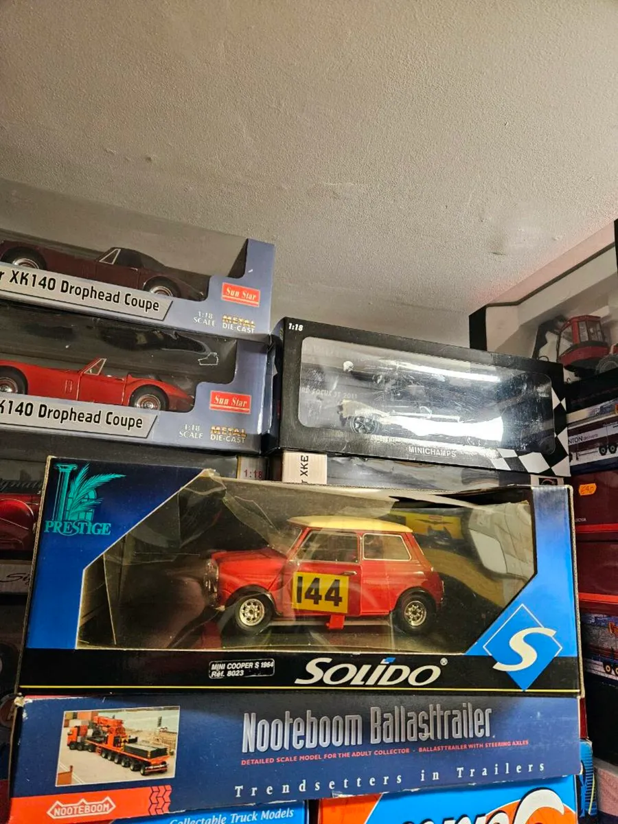 Corgi Solido Mini Cooper 1.18 - Image 1