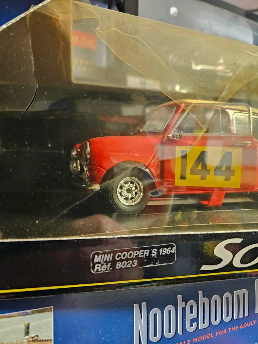 Corgi Solido Mini Cooper 1.18 - Image 3